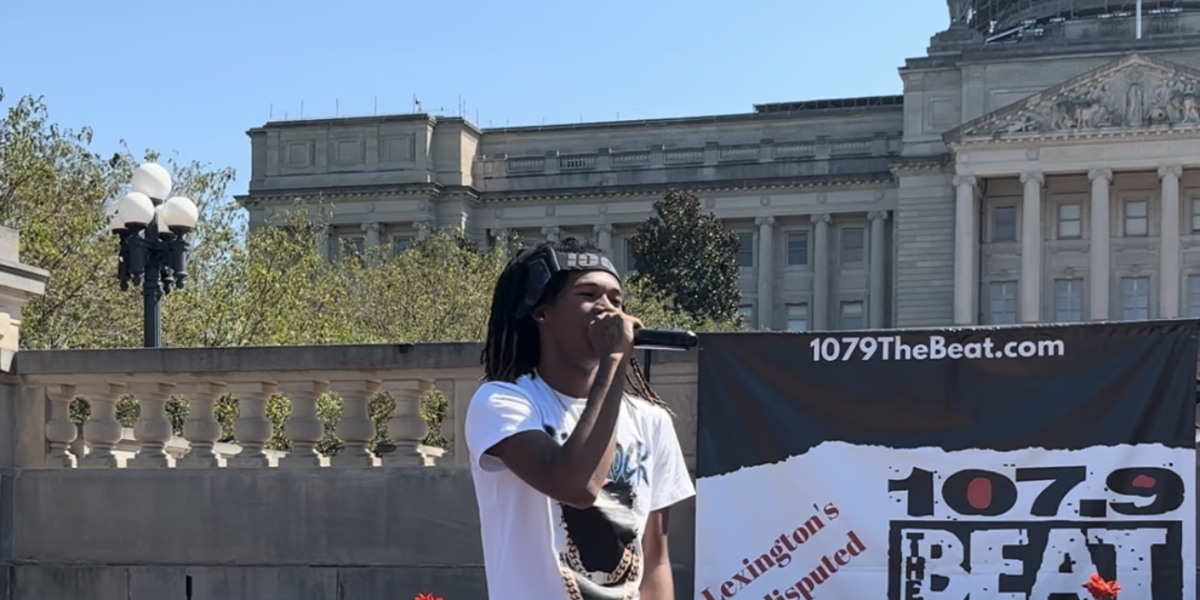 JB Savage Performs Electrifying Show in Front of Kentucky’s Capitol